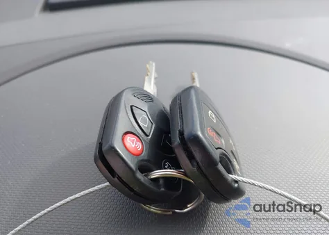 2010 Ford Expedition Eddie Bauer z USA, uszkodzony, nr VIN 1FMJU1H52AEA29918